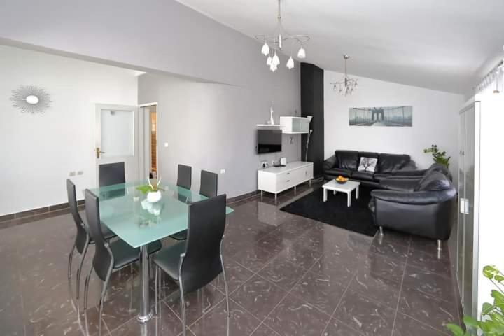 Apartment Sime *